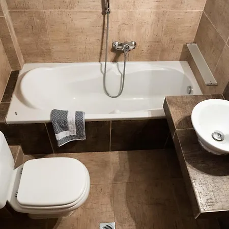 Venetia Luxurious