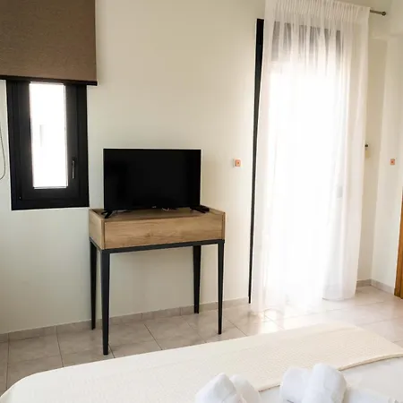 Venetia Luxurious